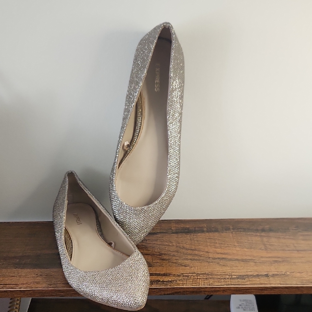 Size 7 Glitter Flats